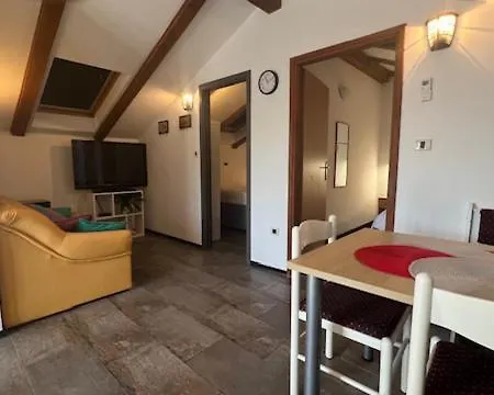 Sepic アパート オパティヤ